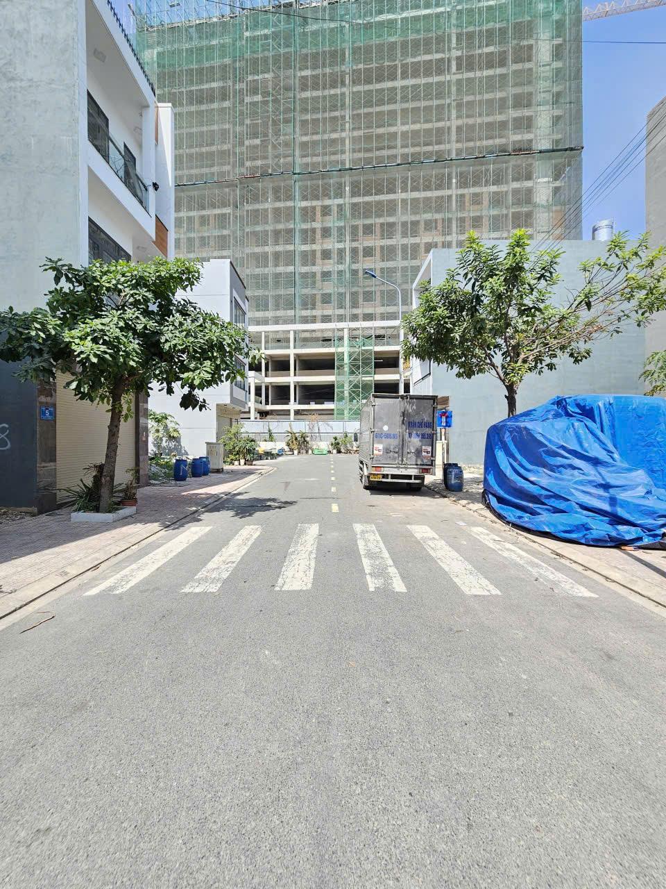 Bán đất 4.5x17m, đường D3 KDC Lê Phong 2 p. Tân Đông Hiệp gần Vincom 550