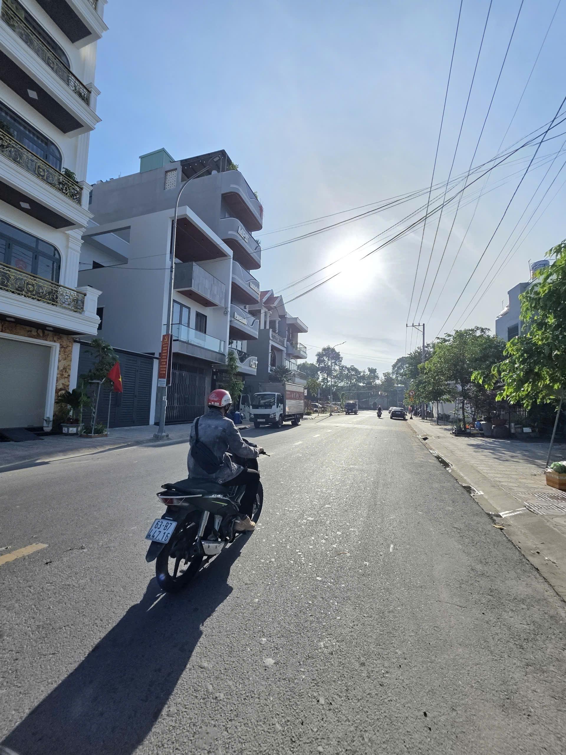 Bán đất MT kinh doanh ngay đầu cổng gần đường Quốc Lộ 1k, p.Đông Hòa, Tp.Dĩ An