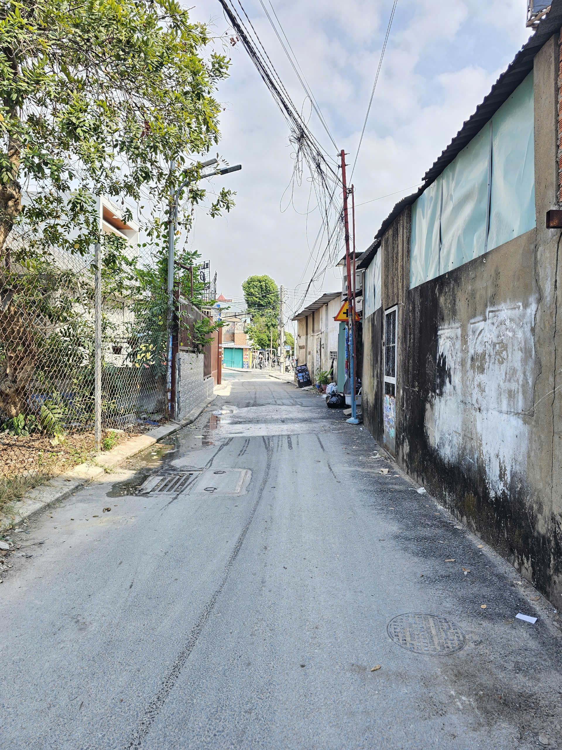 Bán đất 15x30m, hẻm Nguyễn An Ninh P. Dĩ An gần chợ Dĩ An 1