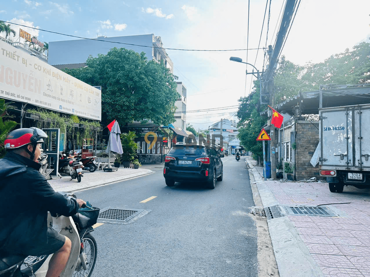 BÁN ĐẤT TẶNG NHÀ CẤP 4 HẺM XE HƠI – ĐƯỜNG SỐ 8 – P. LINHTRUNG – 123.1M2