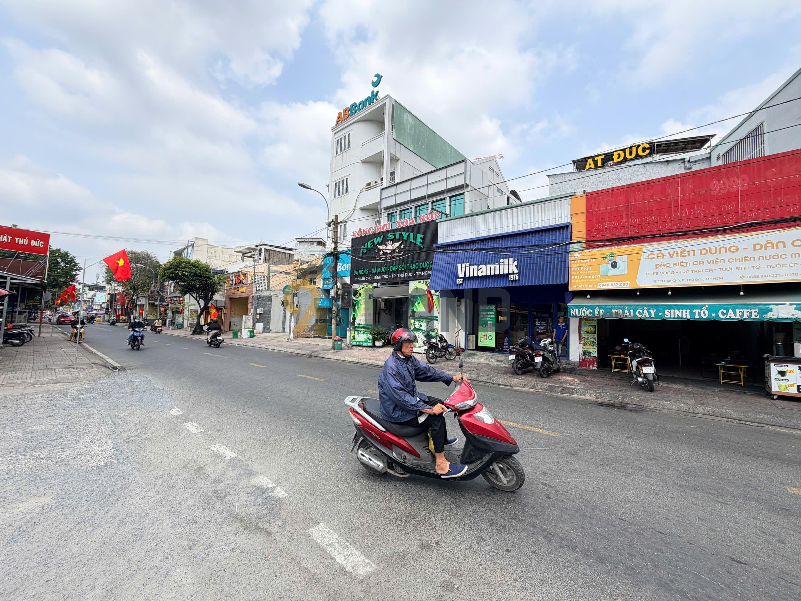 NHÀ MẶT TIỀN  DÂN CHỦ – 9,5X16,3 – GIÁ 16,5 TỈ