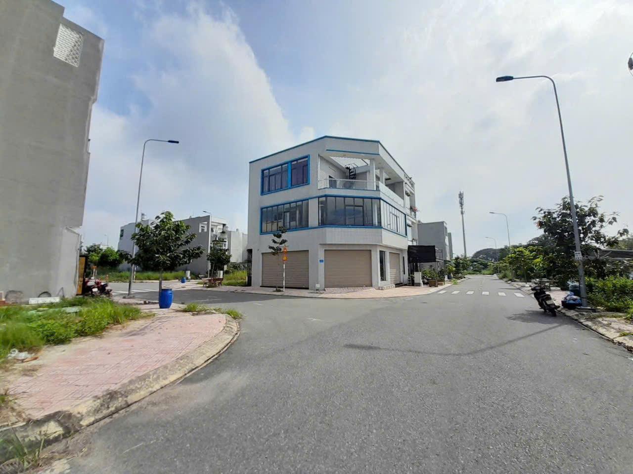 Bán lô góc 2MT Đẹp ,6,5x12m –  KDC Phú Hồng Thịnh 6 , gần làng đại học , P.Đông Hoà. TP.HCM
